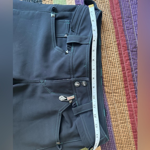 Volcom Battle Stretch Snowboard Pants - Picture 6 of 10